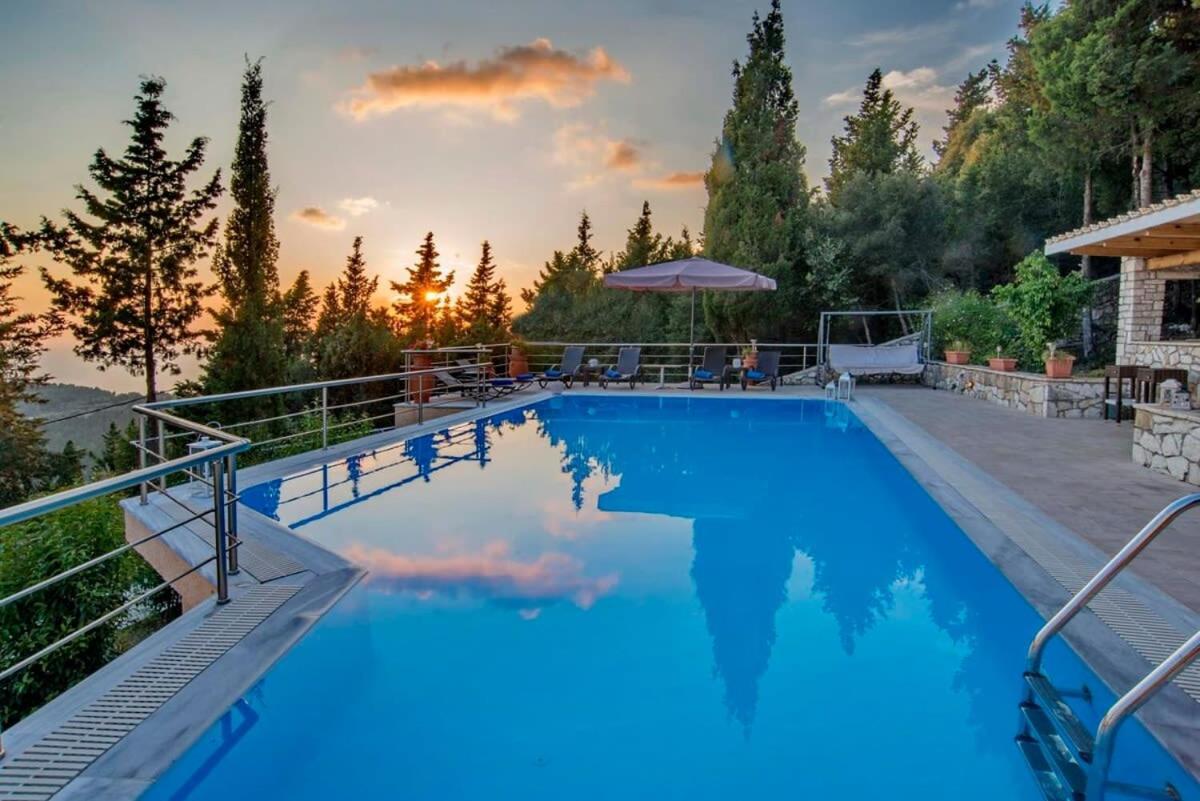 Paxoi Serene Oasis - Mylos Mediterranean Charm Arvanitakeika Εξωτερικό φωτογραφία